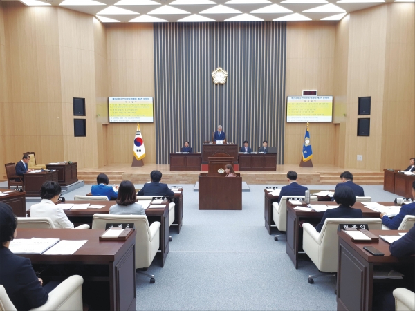 지난달 25일 제3차 본회의를 끝으로 제291회 춘천시의회 정례회가 모두 마무리됐다.